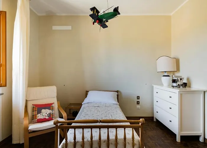Kır Evi Eleonora *